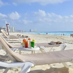 Hotel Mia, Cancún