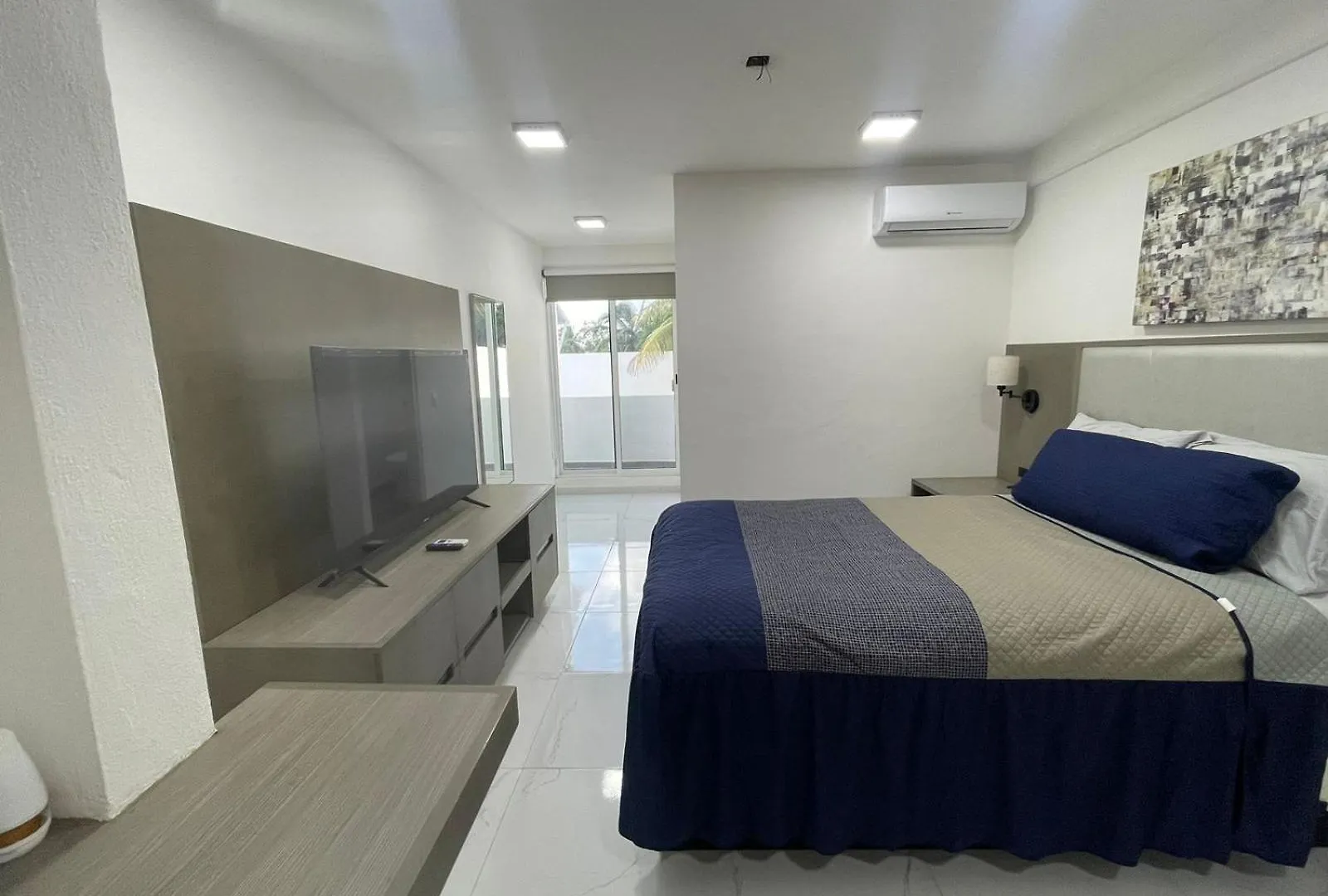 *** Hotel Guest House Stone Wall Residences Cancun Mexico