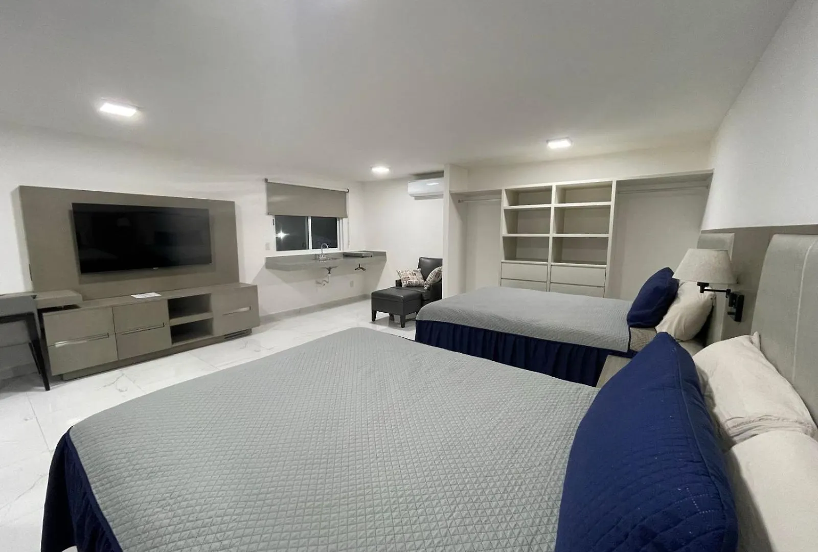Guest House Stone Wall Residences Cancun Mexico