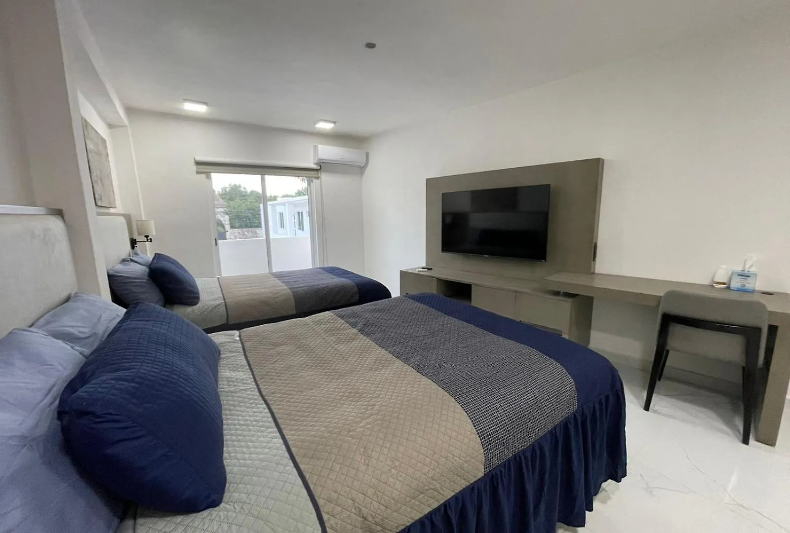 Guest House Stone Wall Residences Cancun Hotel
