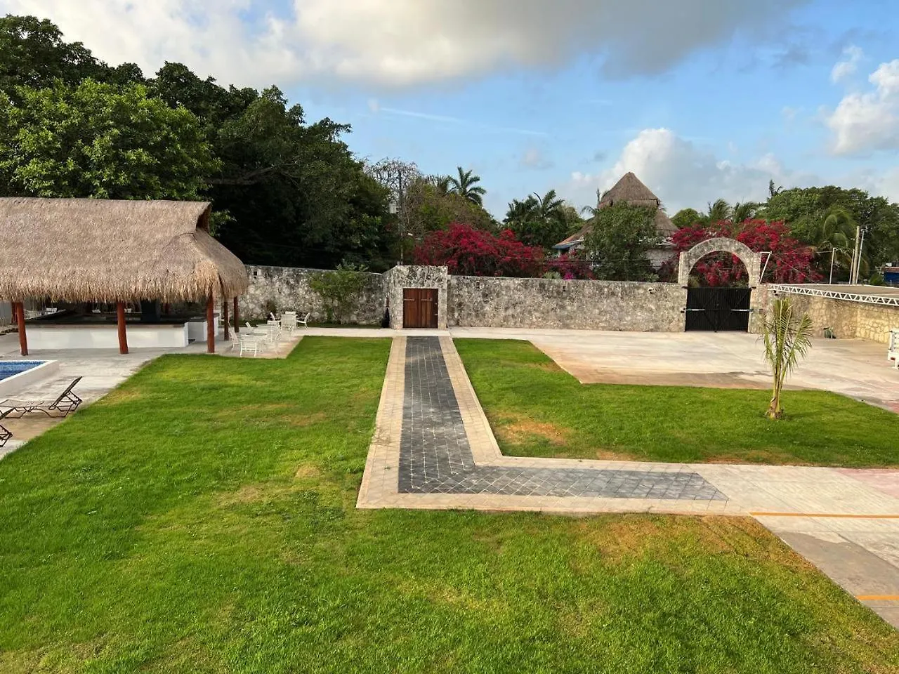 Guest House Stone Wall Residences Cancun Hotel