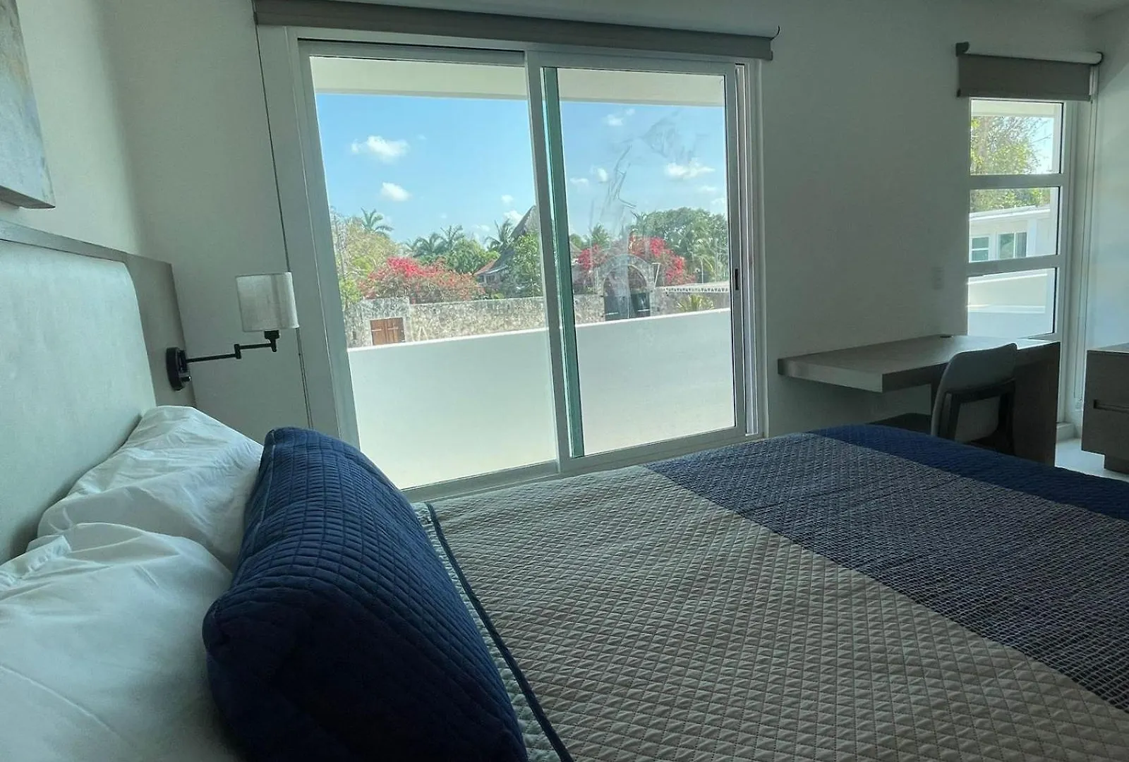 *** Hotel Guest House Stone Wall Residences Cancun Mexico